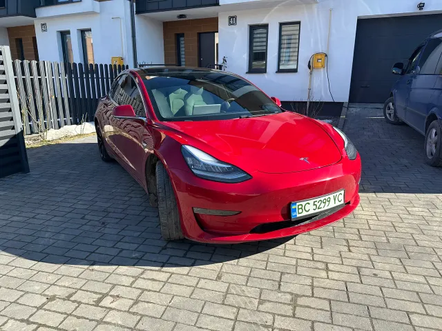 Tesla Model 3 - фото 3