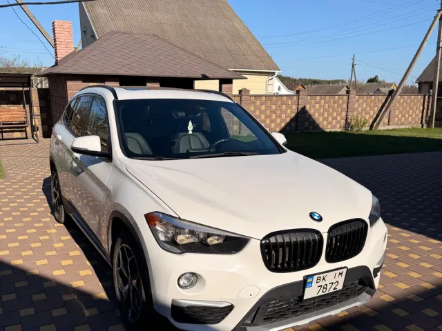 BMW X1 - фото 5