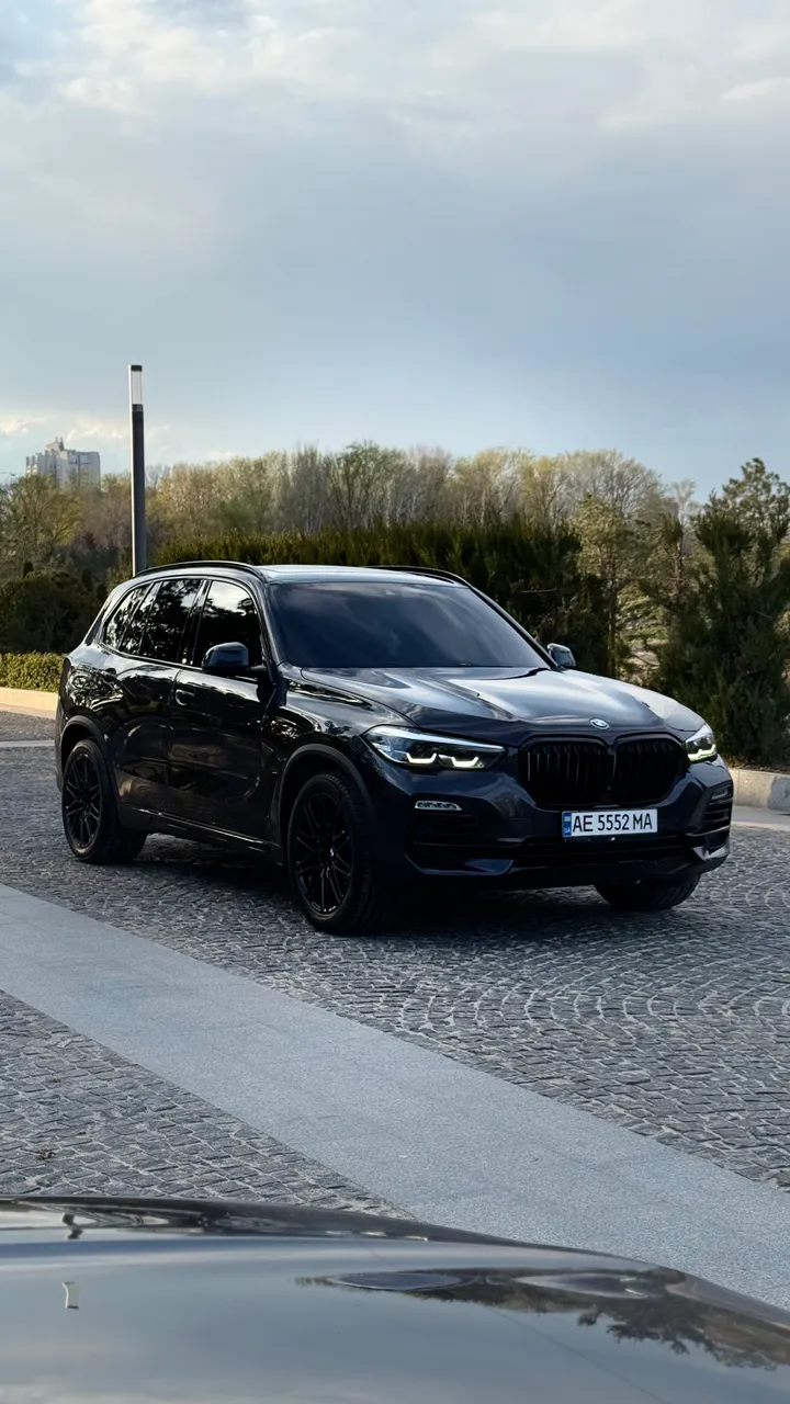 BMW X5 - фото 1