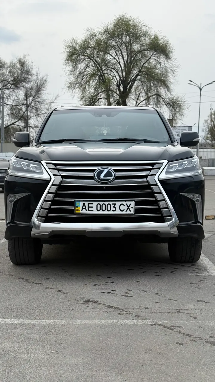 Lexus LX - фото 2