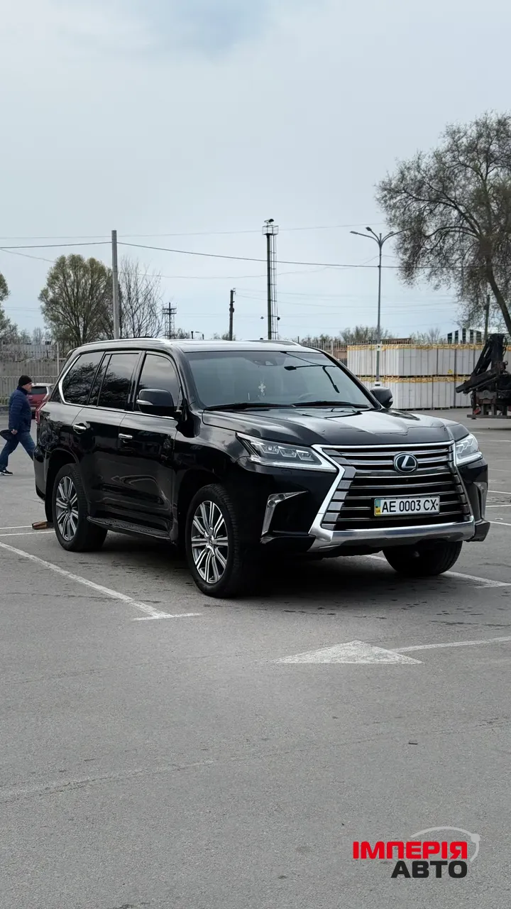 Lexus LX - фото 8