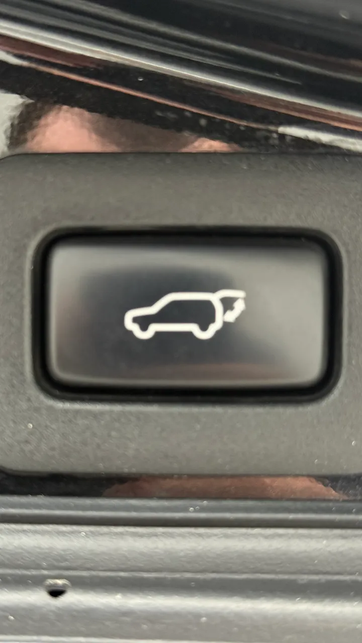 Lexus LX - фото 12