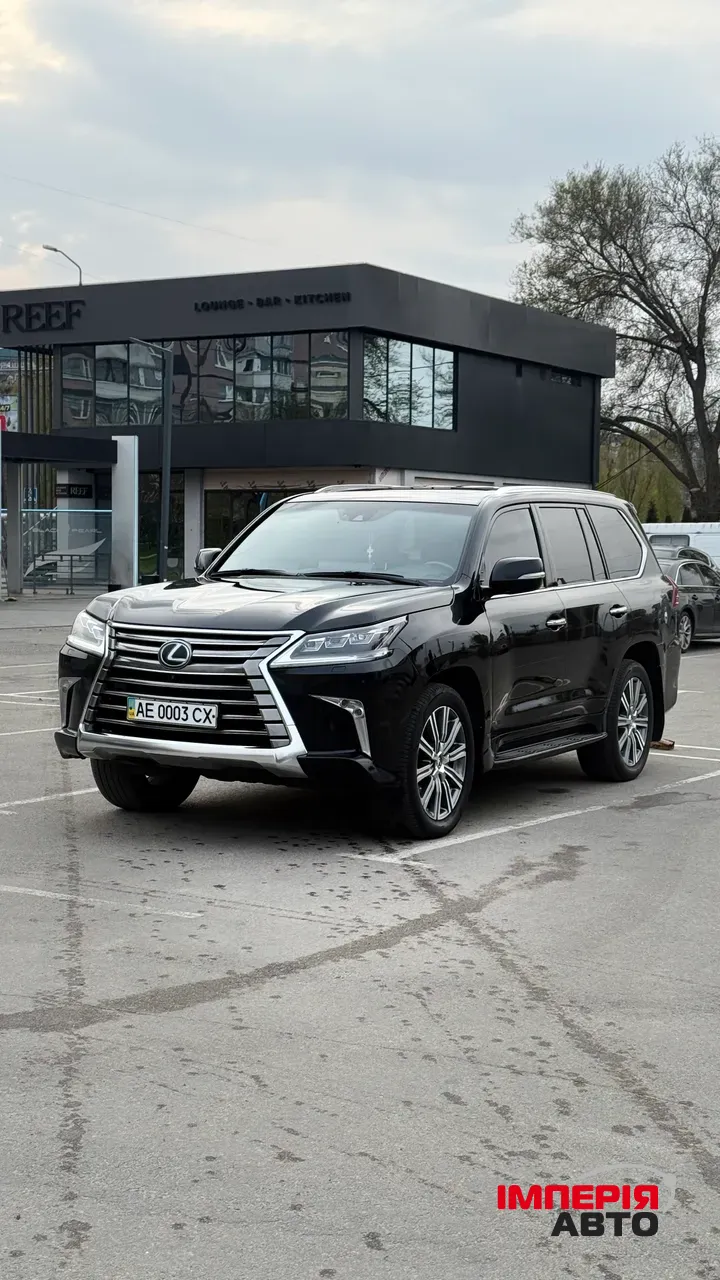Lexus LX - фото 1