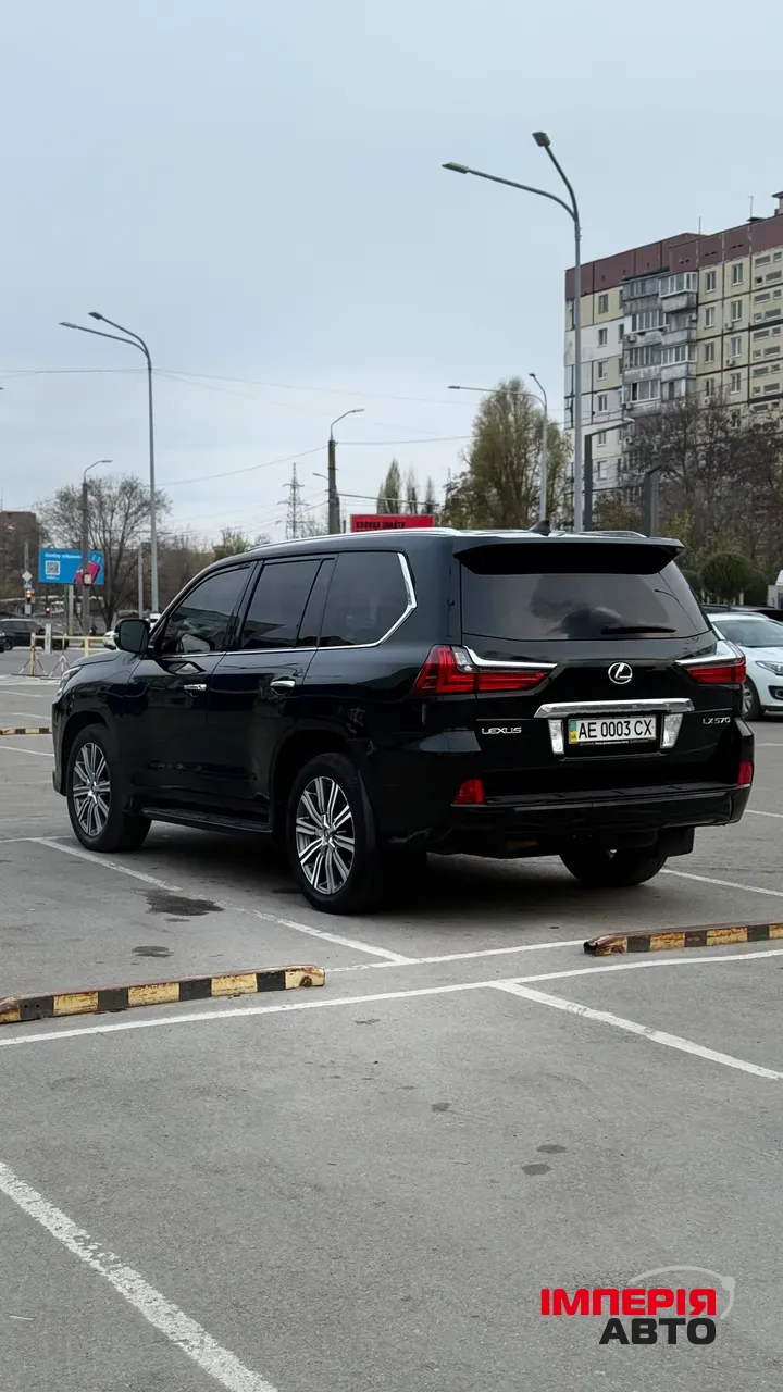 Lexus LX - фото 4