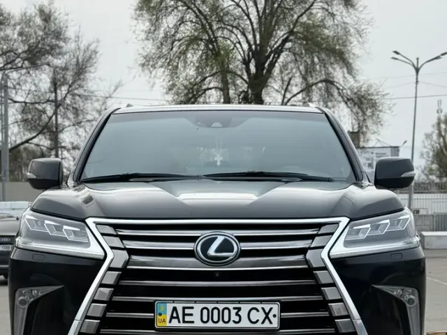 Lexus LX - фото 2