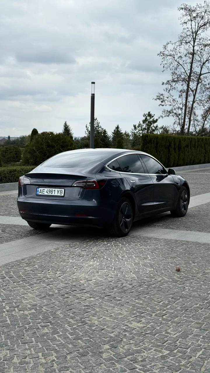Tesla Model 3 - фото 7