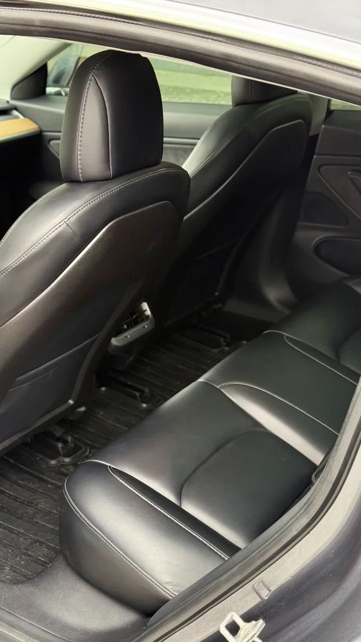 Tesla Model 3 - фото 11