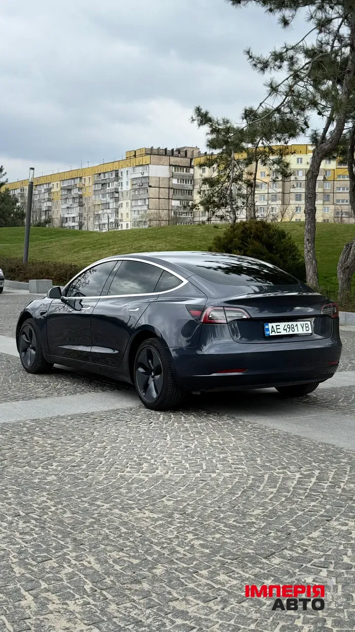 Tesla Model 3 - фото 5