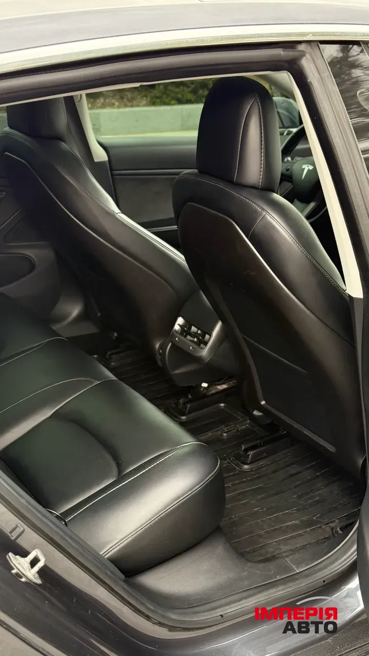 Tesla Model 3 - фото 13