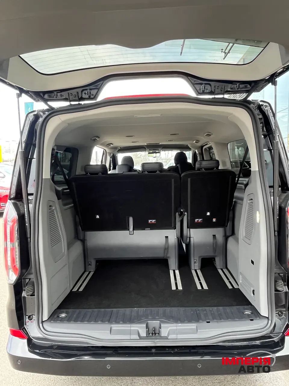 Ford Tourneo Custom - фото 15