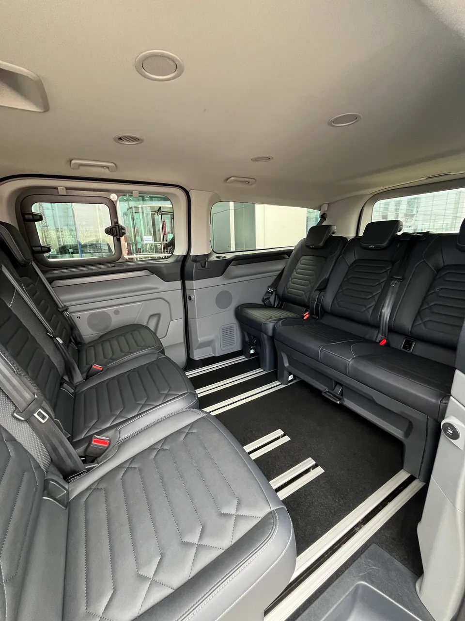 Ford Tourneo Custom - фото 10
