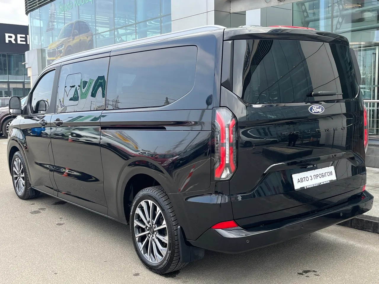 Ford Tourneo Custom - фото 8