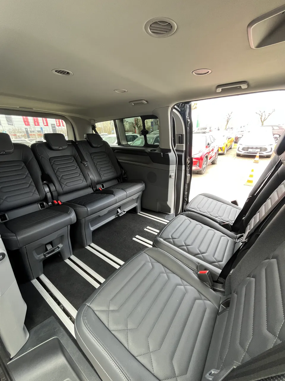 Ford Tourneo Custom - фото 16