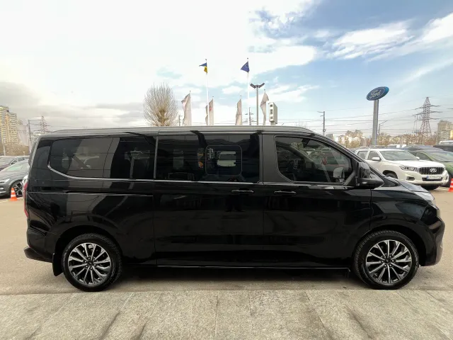 Ford Tourneo Custom - фото 5