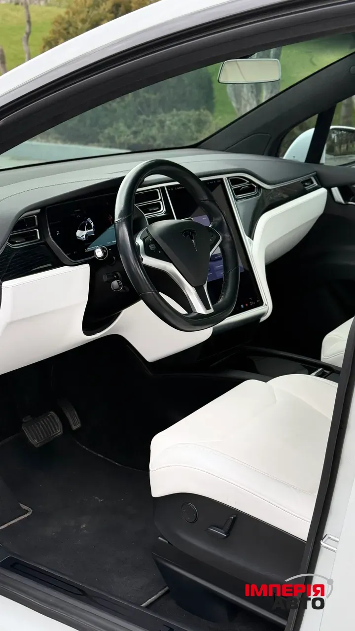 Tesla Model X - фото 11