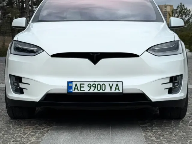 Tesla Model X - фото 3