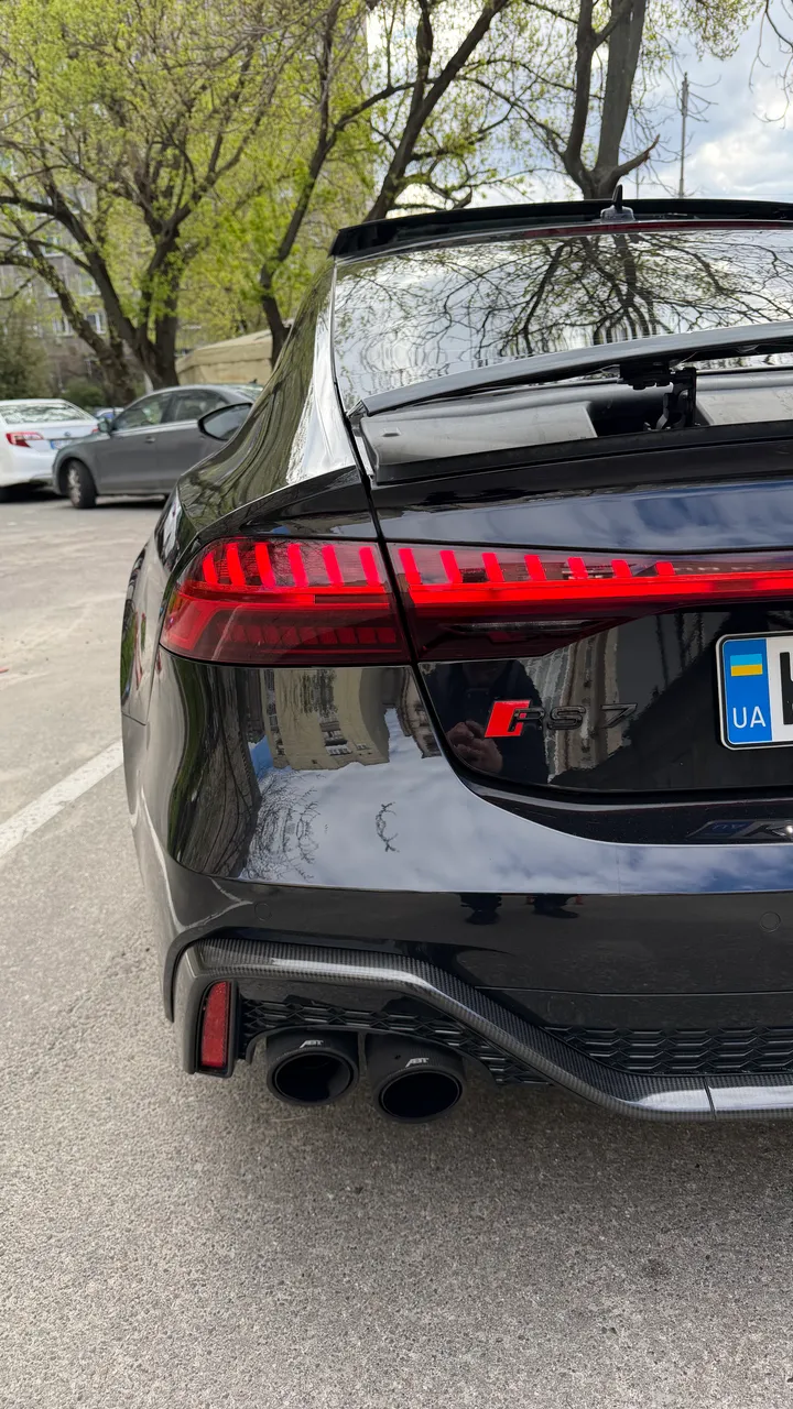 Audi RS 7 - фото 5