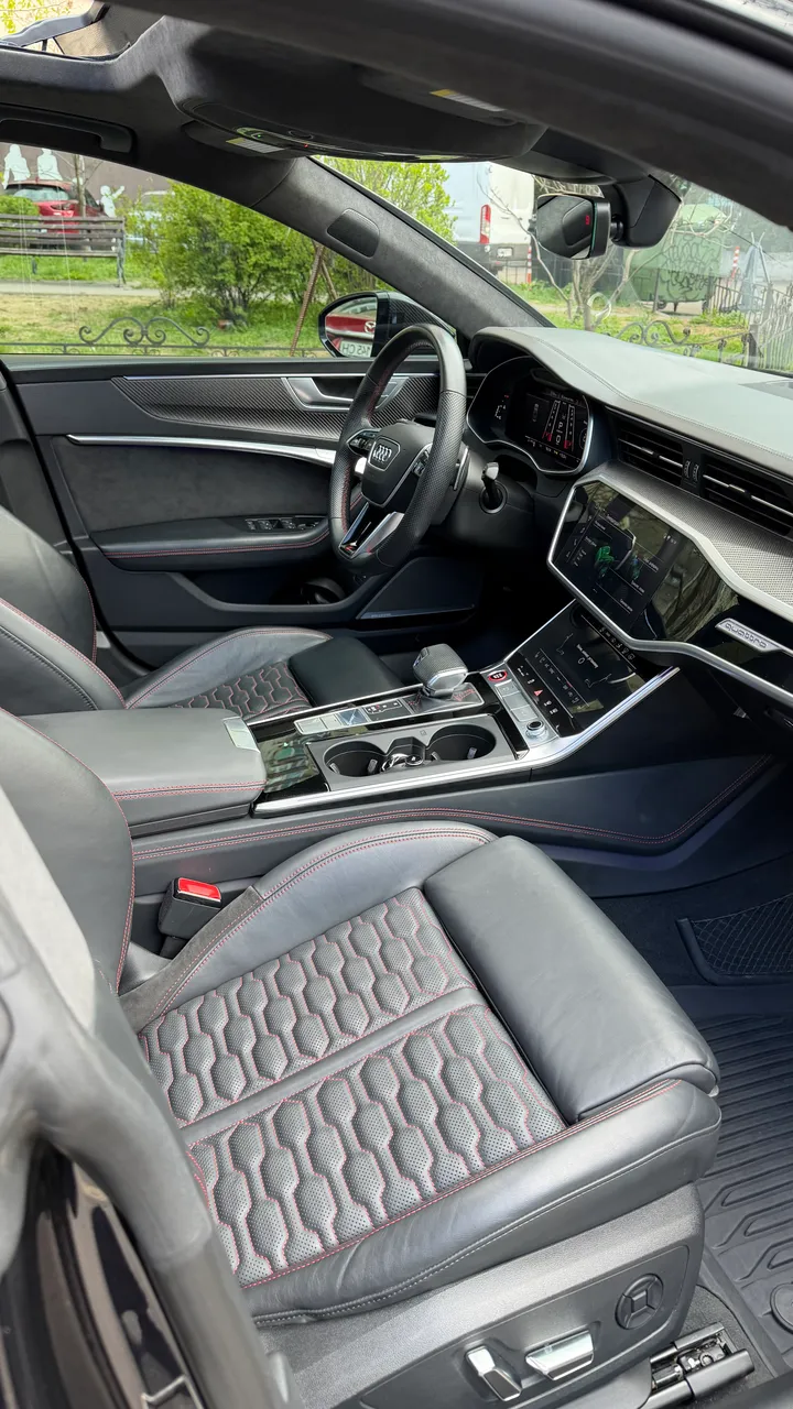 Audi RS 7 - фото 14