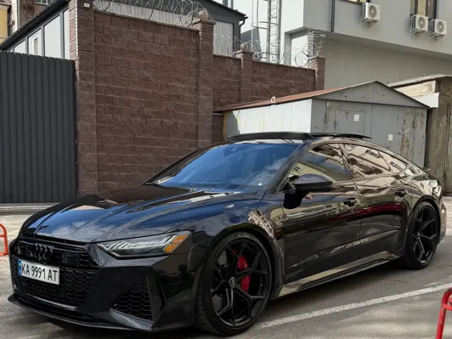 Audi RS 7 - фото 1