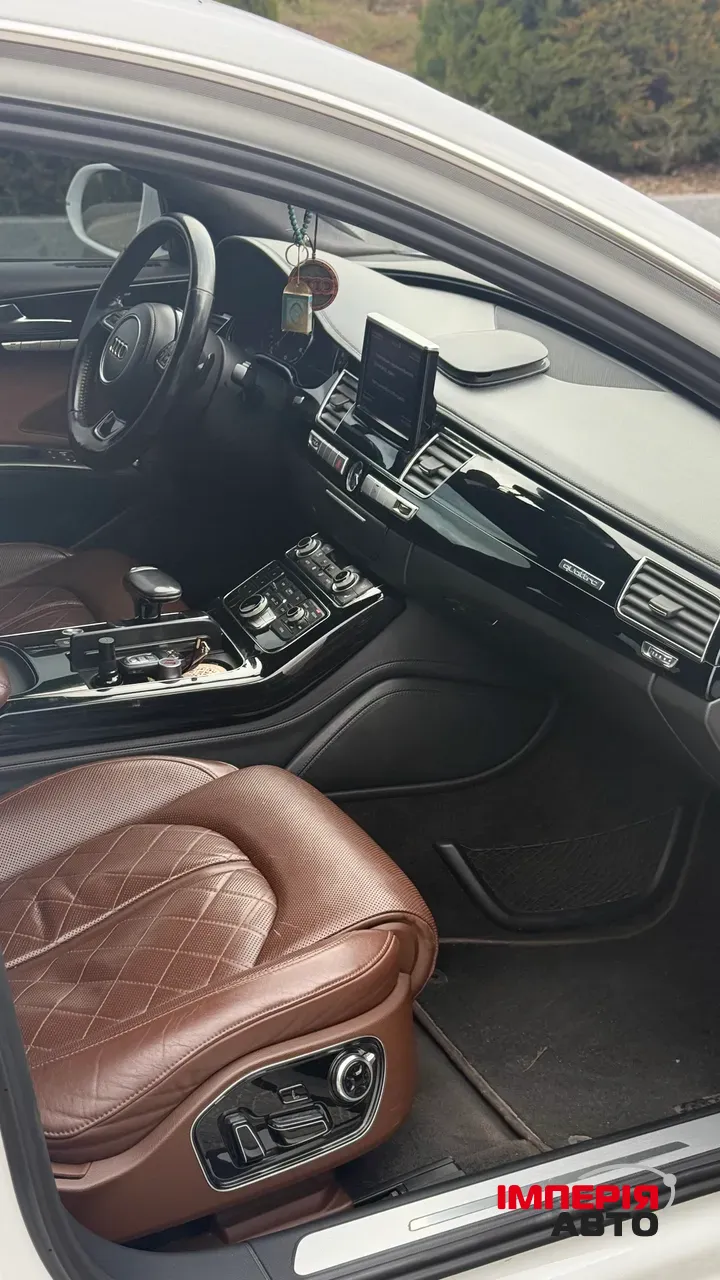 Audi A8 - фото 21