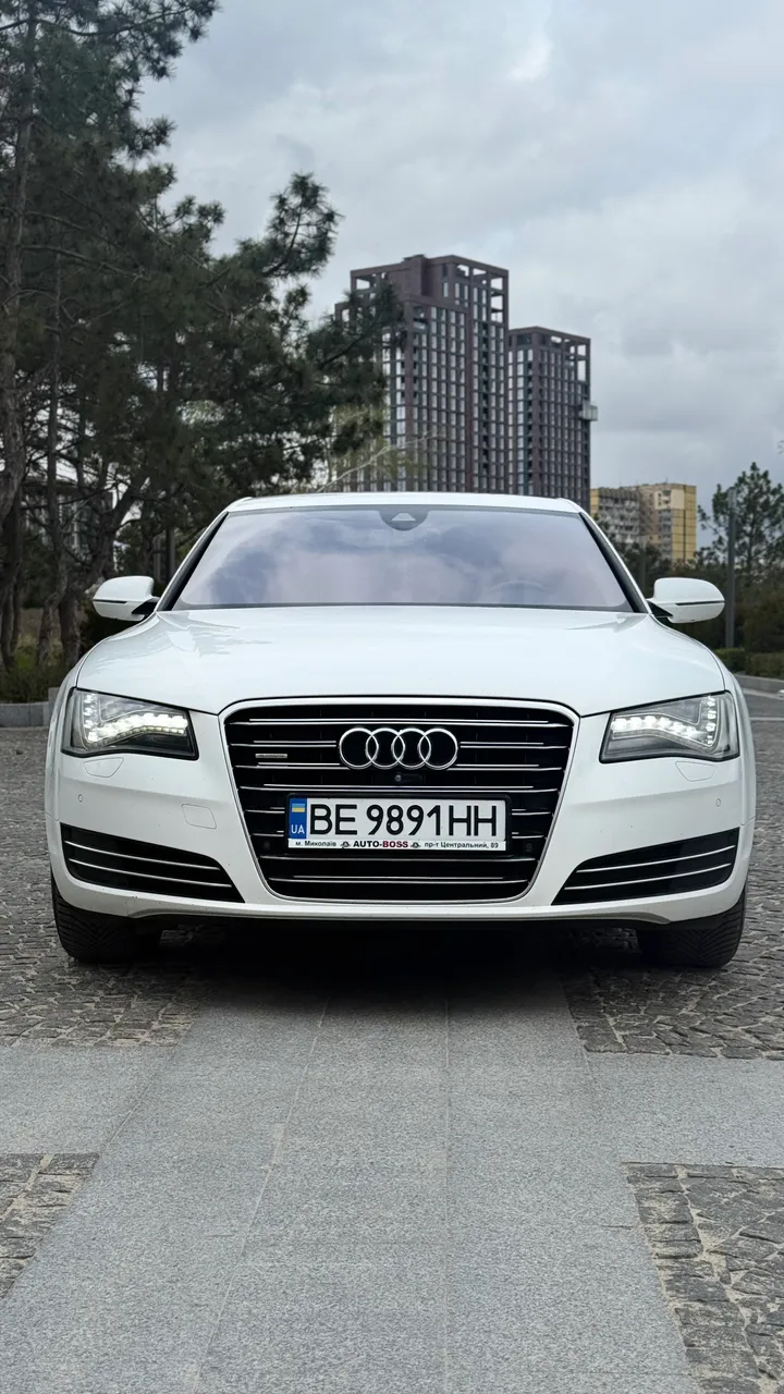 Audi A8 - фото 8