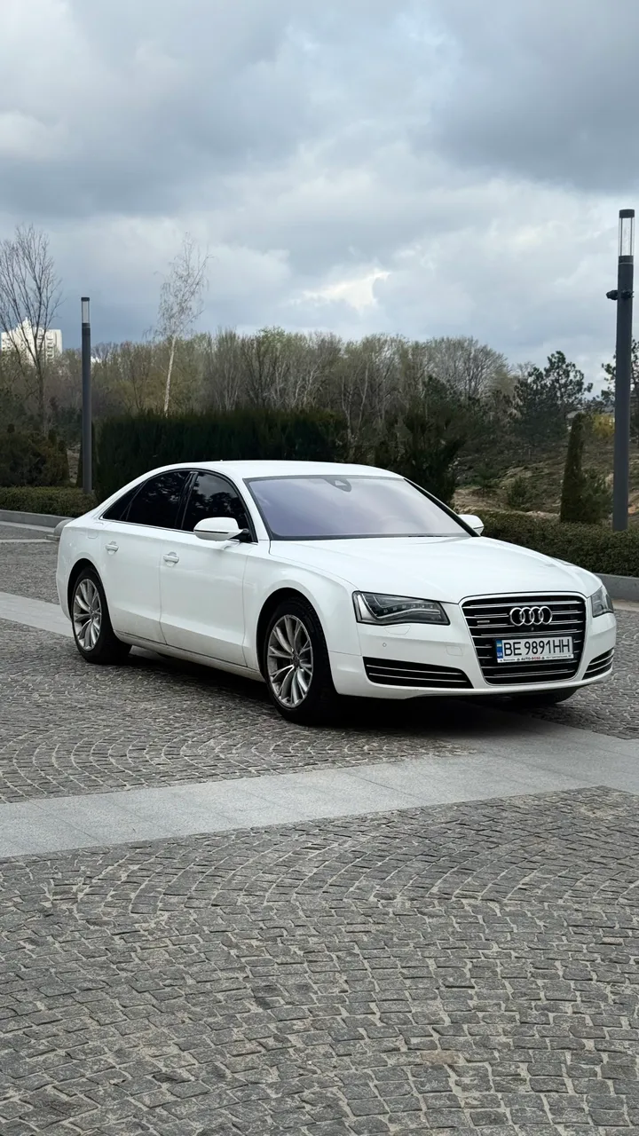 Audi A8 - фото 7