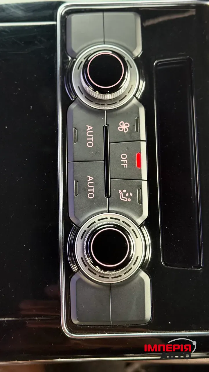 Audi A8 - фото 19