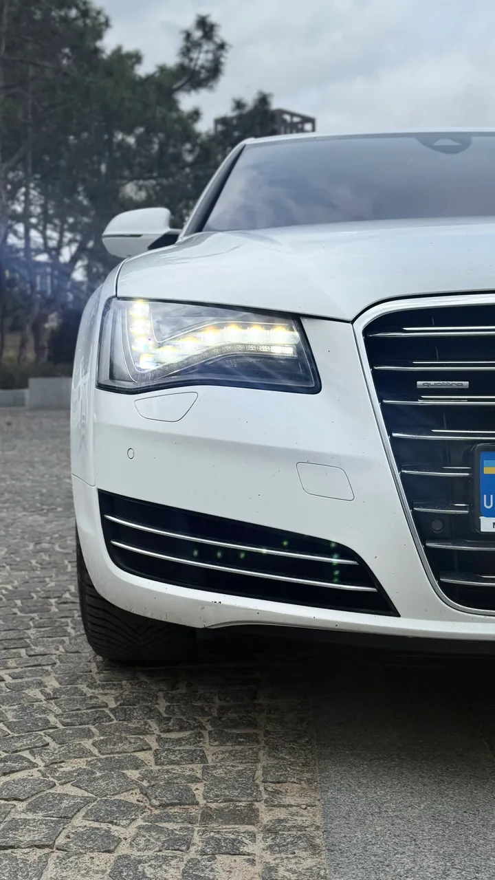 Audi A8 - фото 9