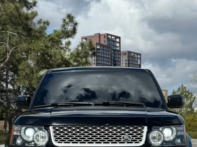 Land Rover Range Rover Sport - фото 1