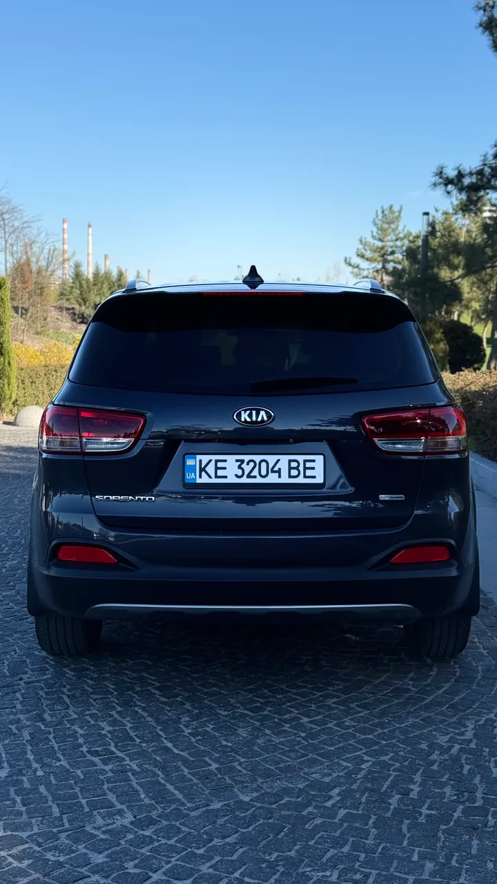 Kia Sorento - фото 5