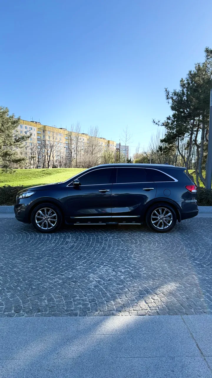 Kia Sorento - фото 3