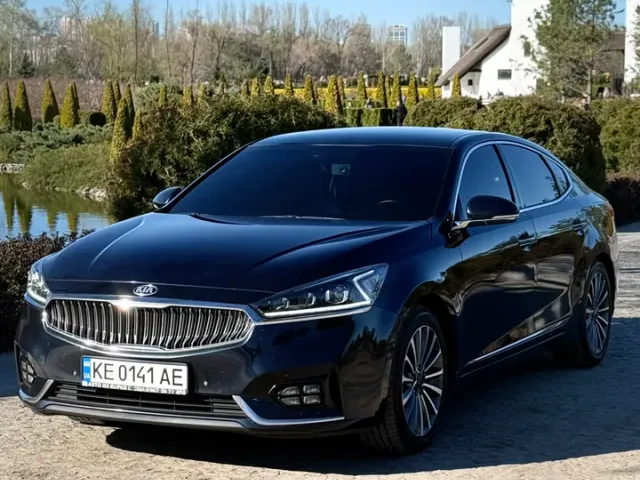 Kia K7 - фото 1