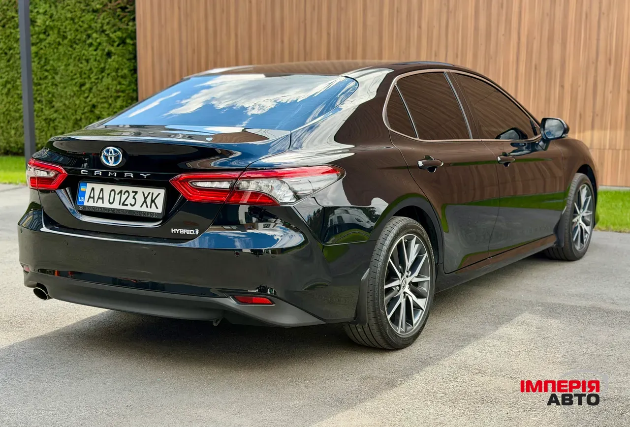 Toyota Camry - фото 8
