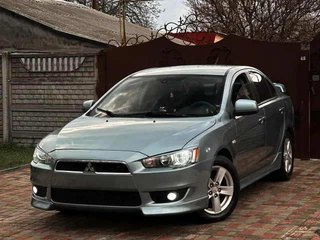 Mitsubishi Lancer - фото 1