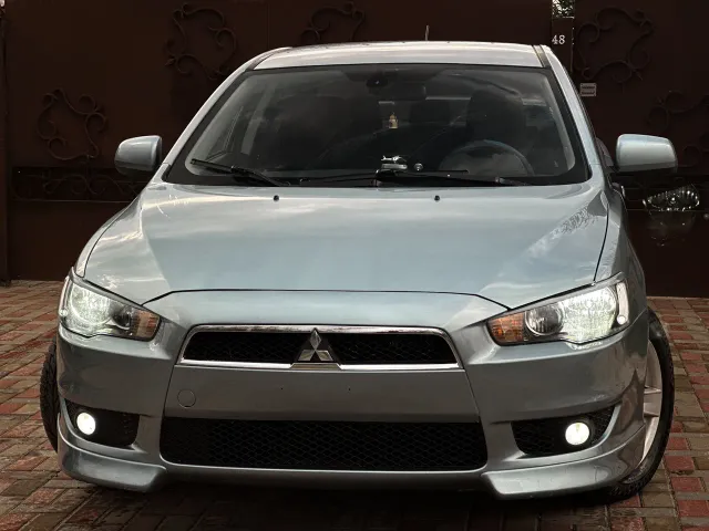 Mitsubishi Lancer - фото 3