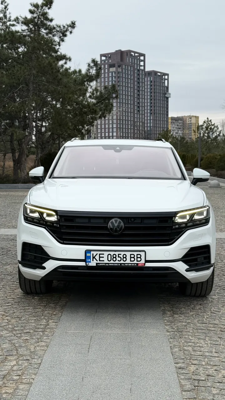 Volkswagen Touareg - фото 21