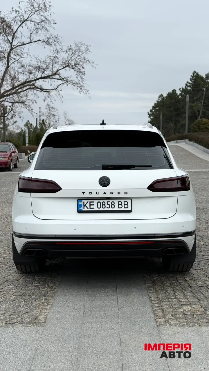 Volkswagen Touareg - фото 4