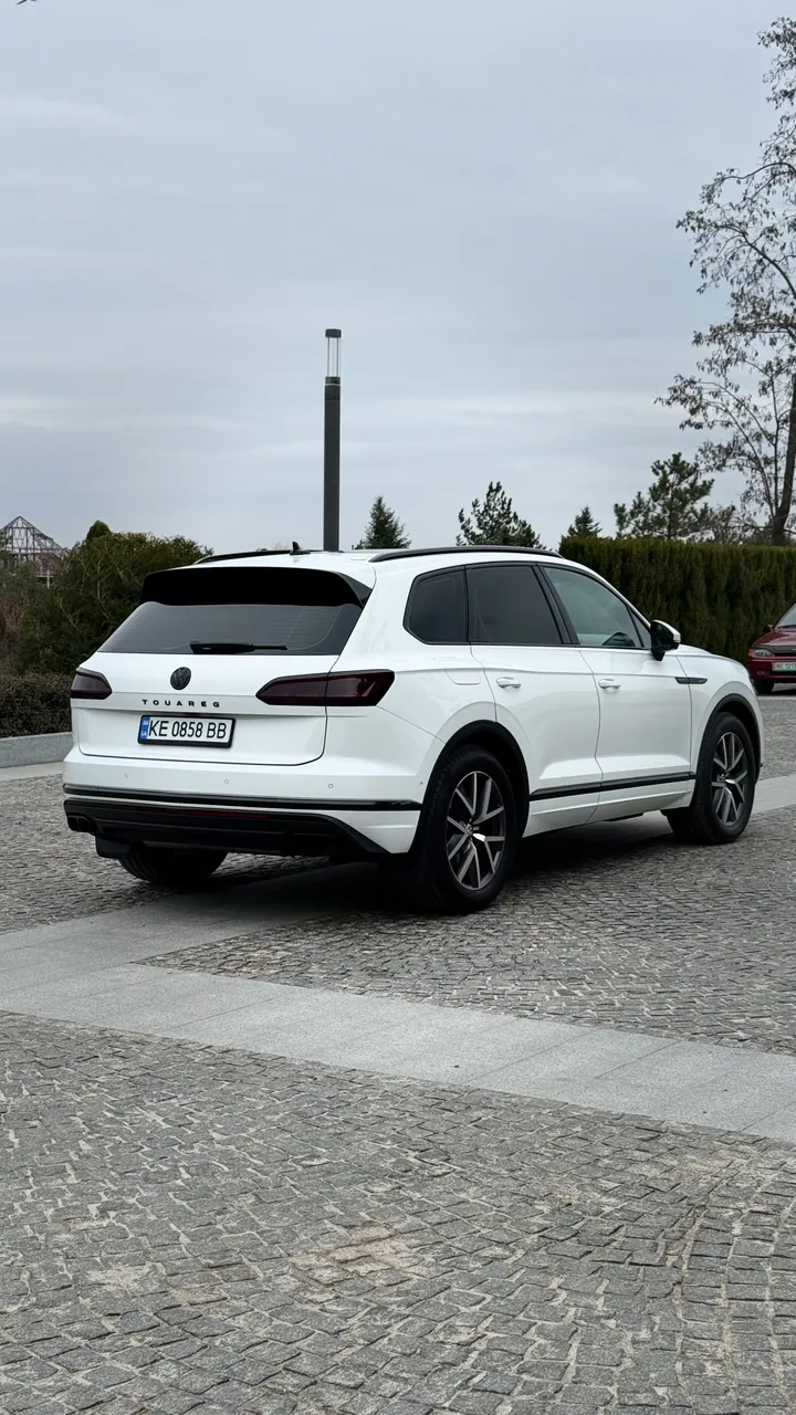 Volkswagen Touareg - фото 3