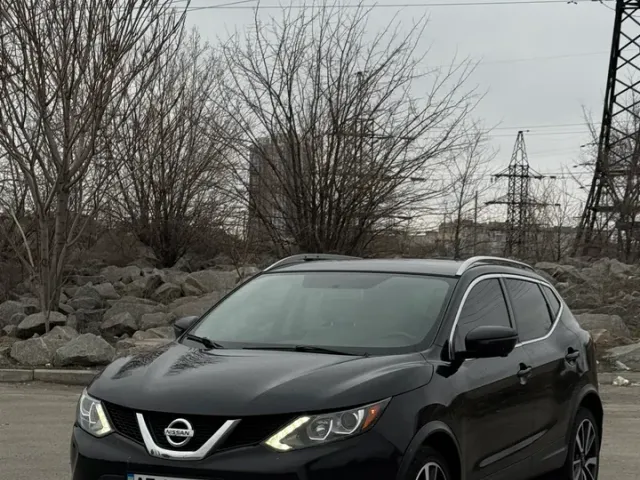 Nissan Rogue Sport - фото 2
