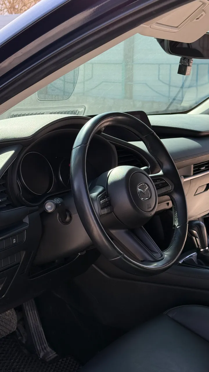 Mazda 3 - фото 9