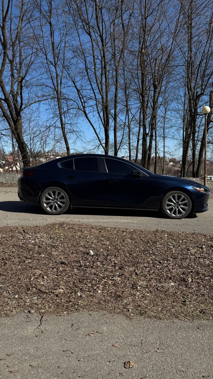 Mazda 3 - фото 7