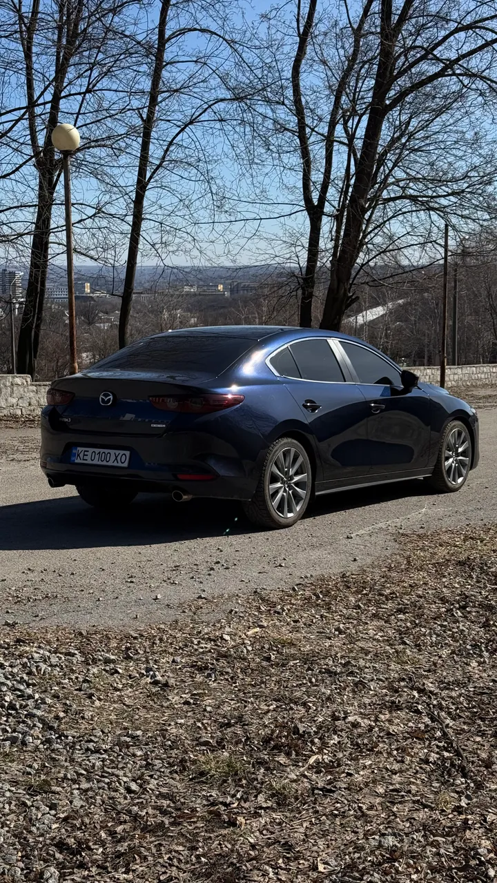 Mazda 3 - фото 6