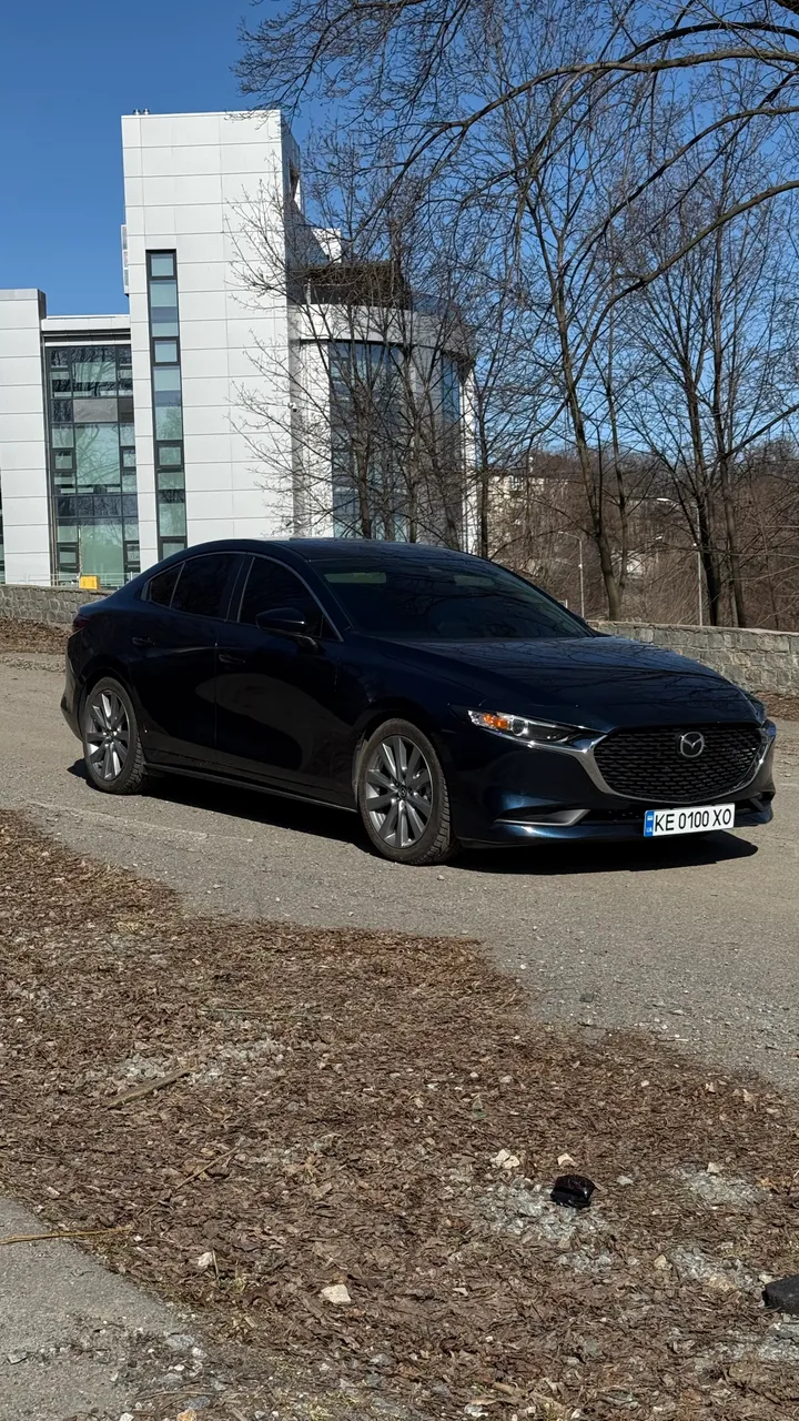 Mazda 3 - фото 8