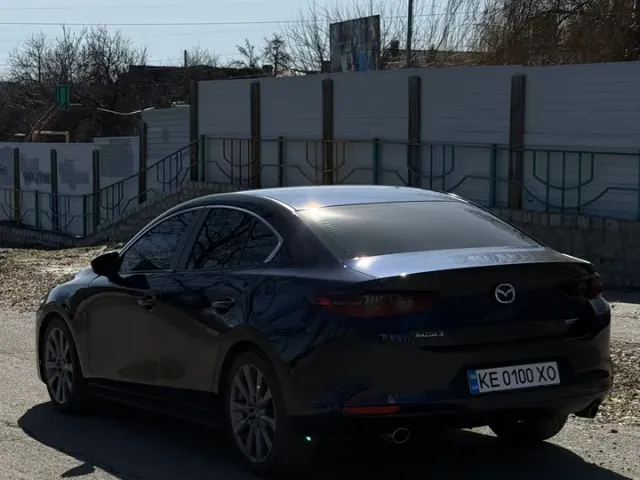 Mazda 3 - фото 4