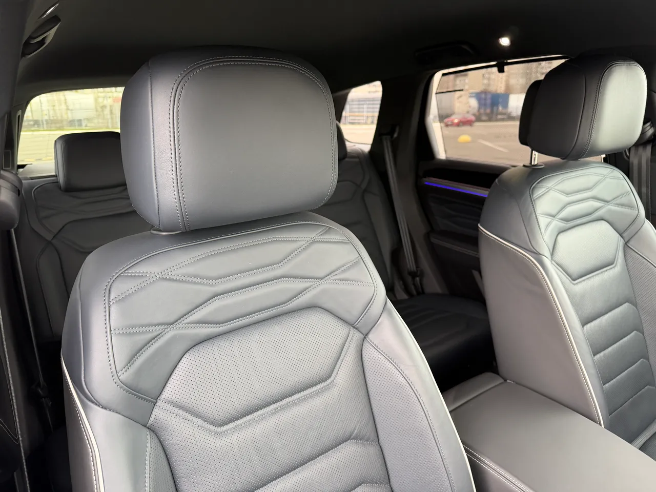 Volkswagen Touareg - фото 4