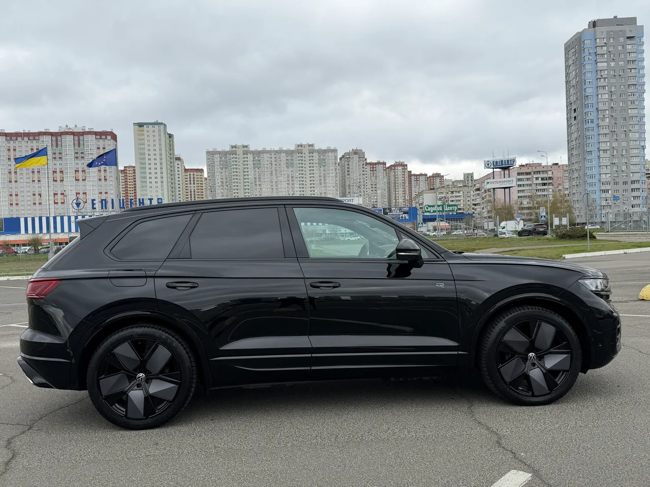 Volkswagen Touareg - фото 7