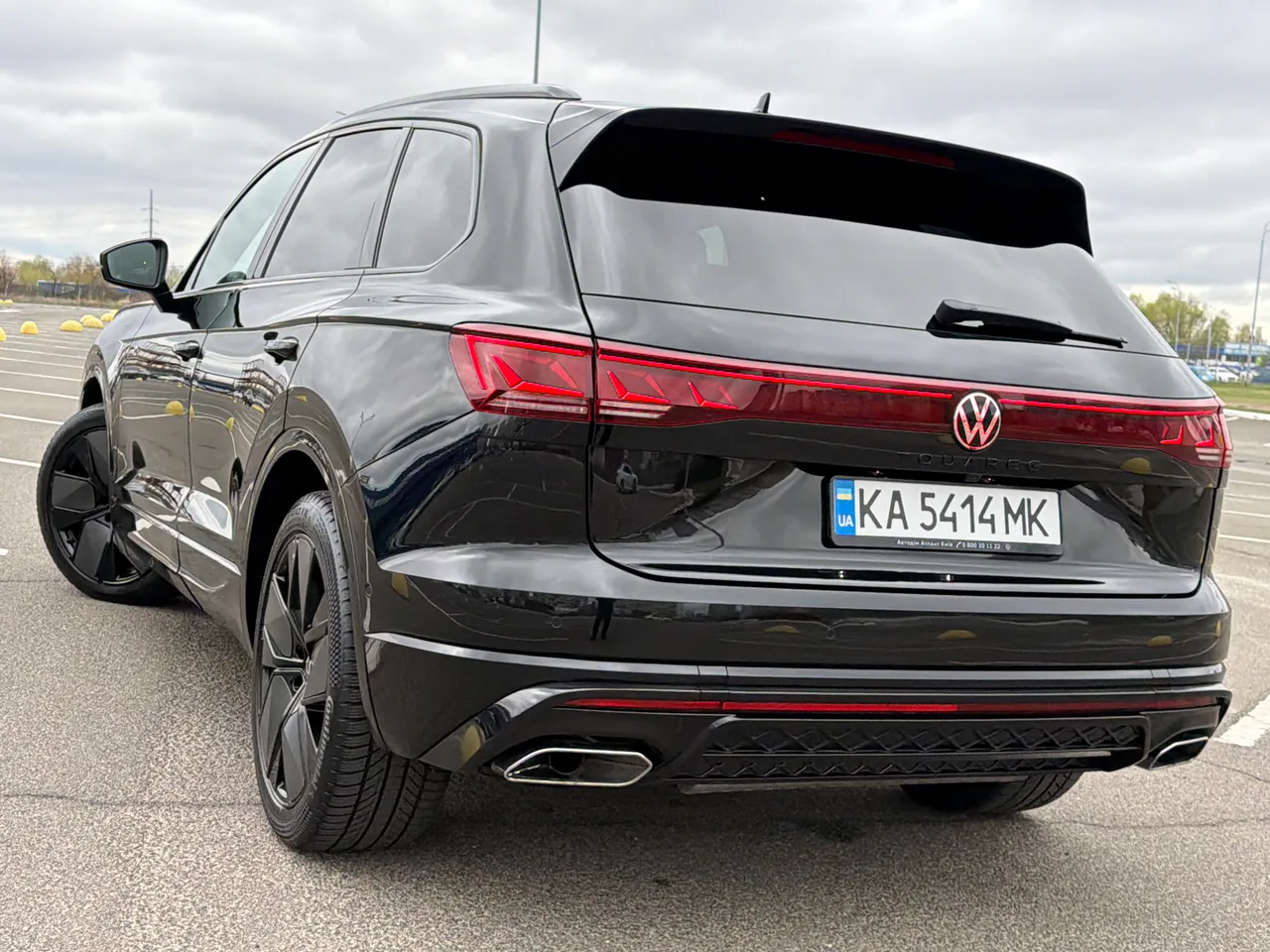 Volkswagen Touareg - фото 2