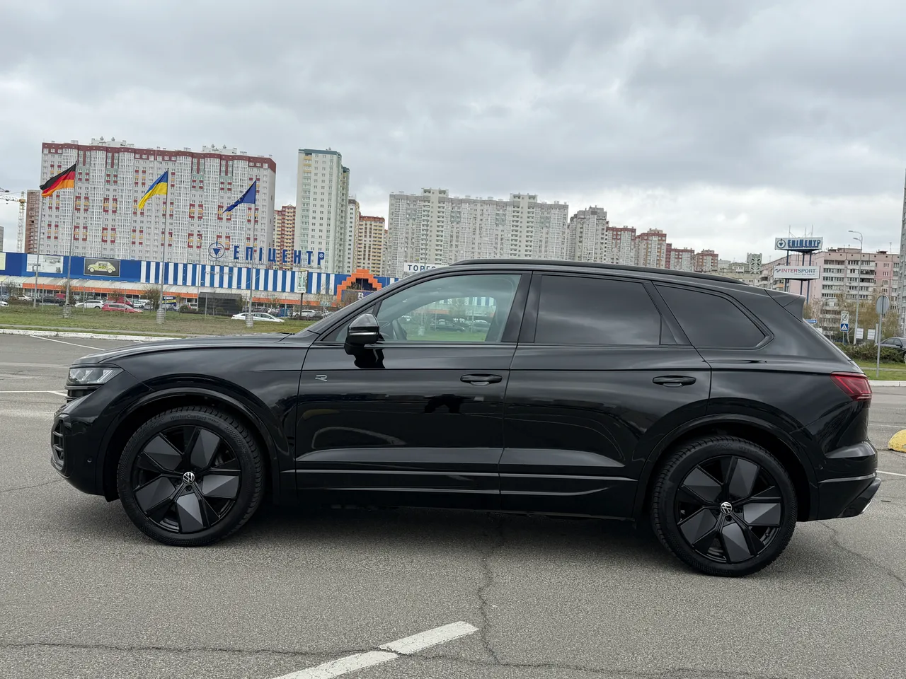 Volkswagen Touareg - фото 11