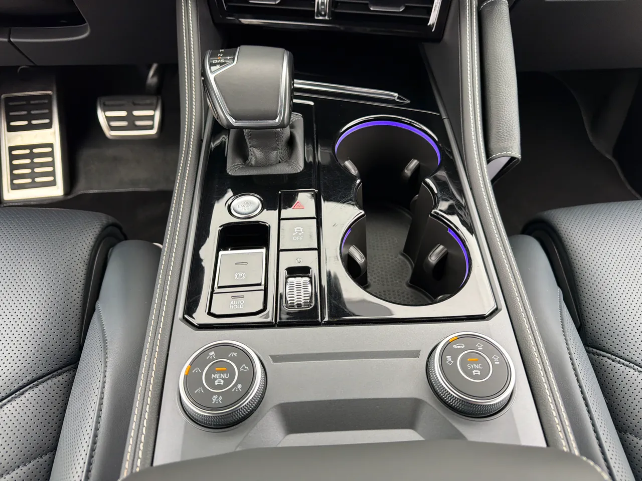 Volkswagen Touareg - фото 20