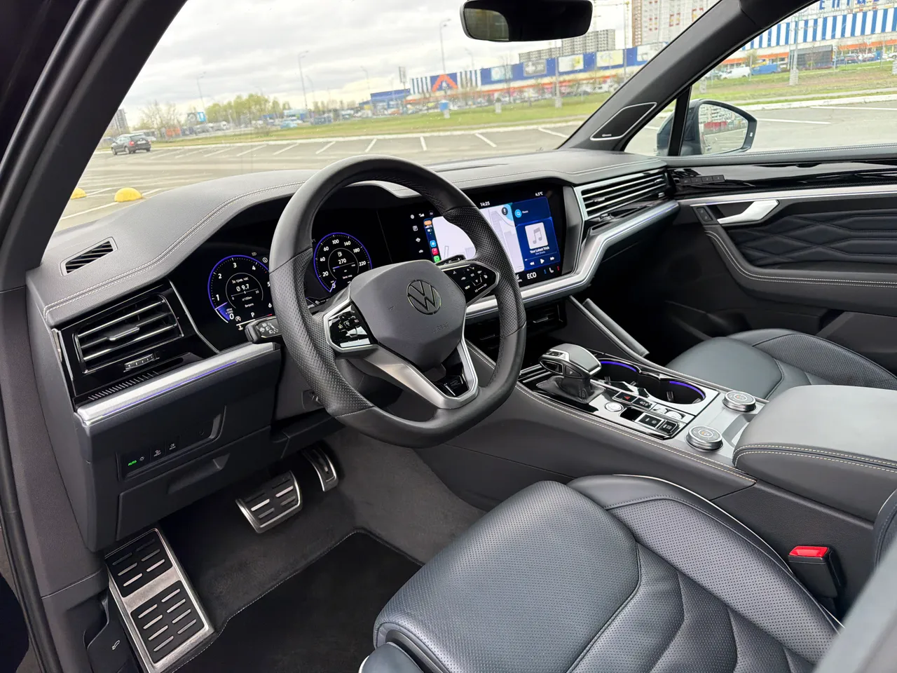 Volkswagen Touareg - фото 14